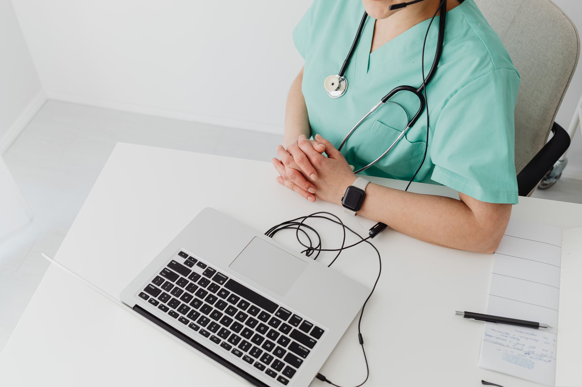 ADN vs BSN: Which Nursing Degree Should You Choose?