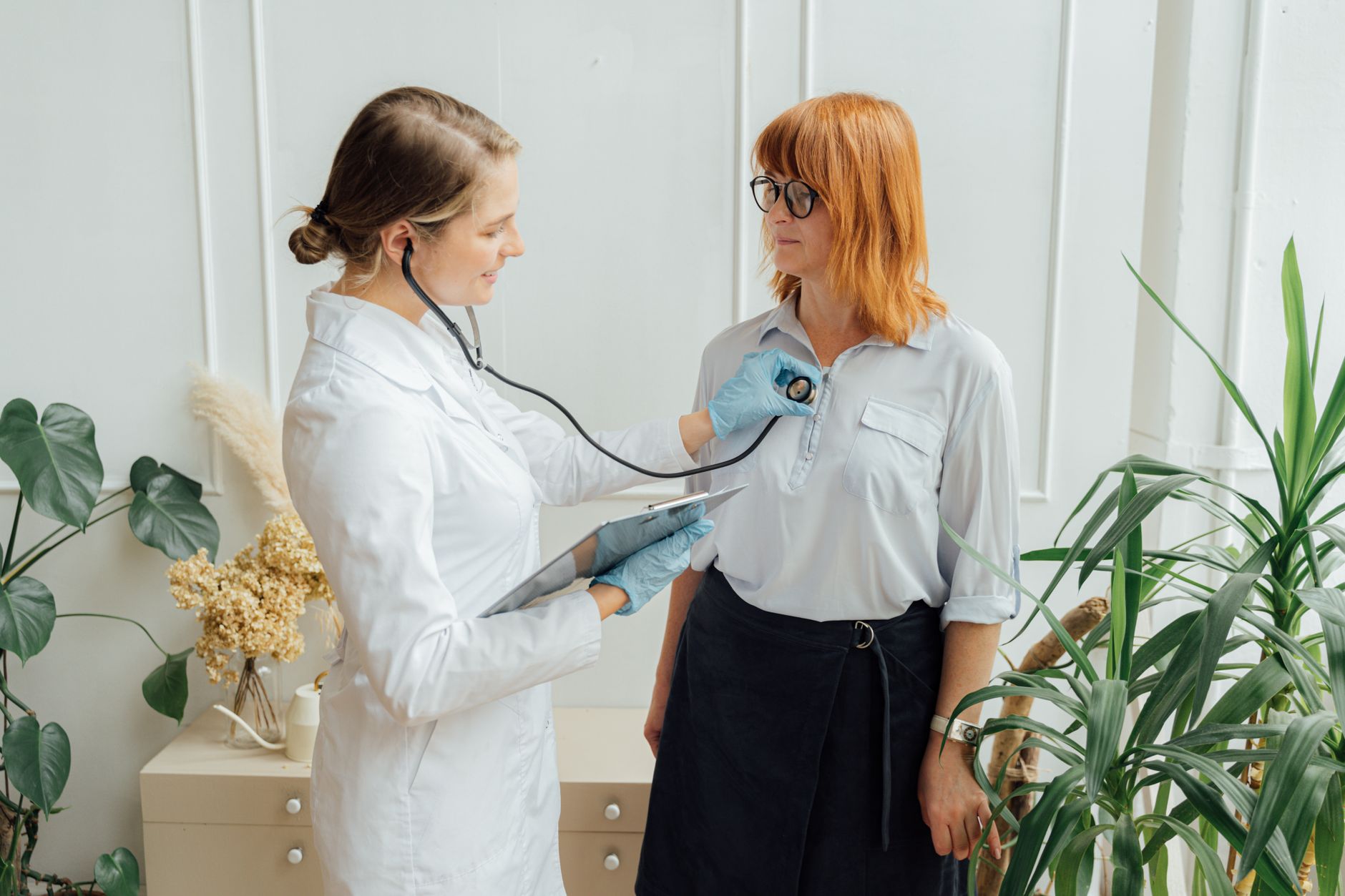 Nurse Practitioner Salary 2026: Pay by Specialty & State
