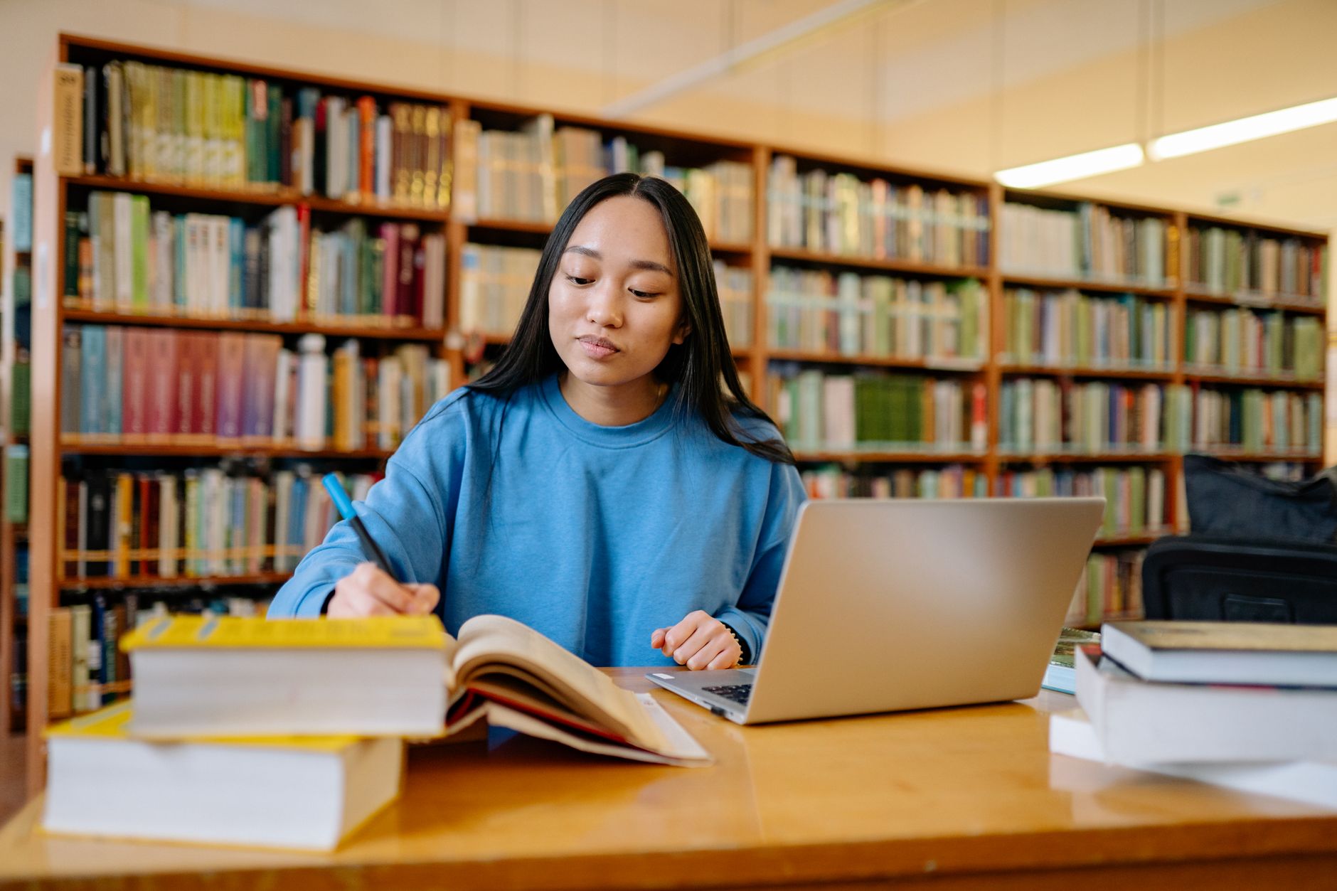 Nursing School Scholarships and Financial Aid: How to Pay for It